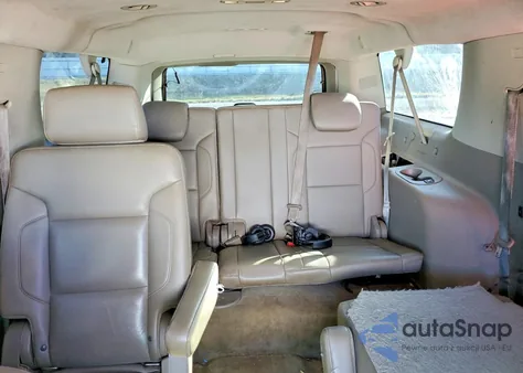 2015 Chevrolet Suburban C1500 Ltz z USA, uszkodzony, nr VIN 1GNSCKKC7FR274701